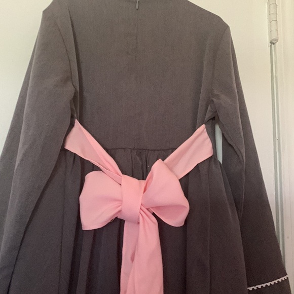 Dress - Picture 4 of 4